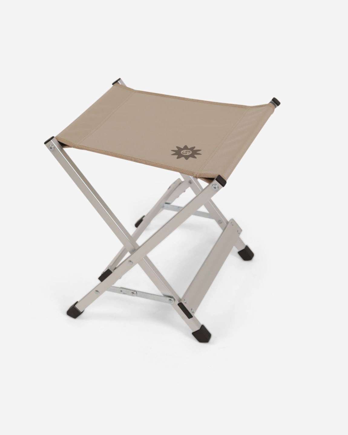 Sandy Chair and Soli Rug Bundle