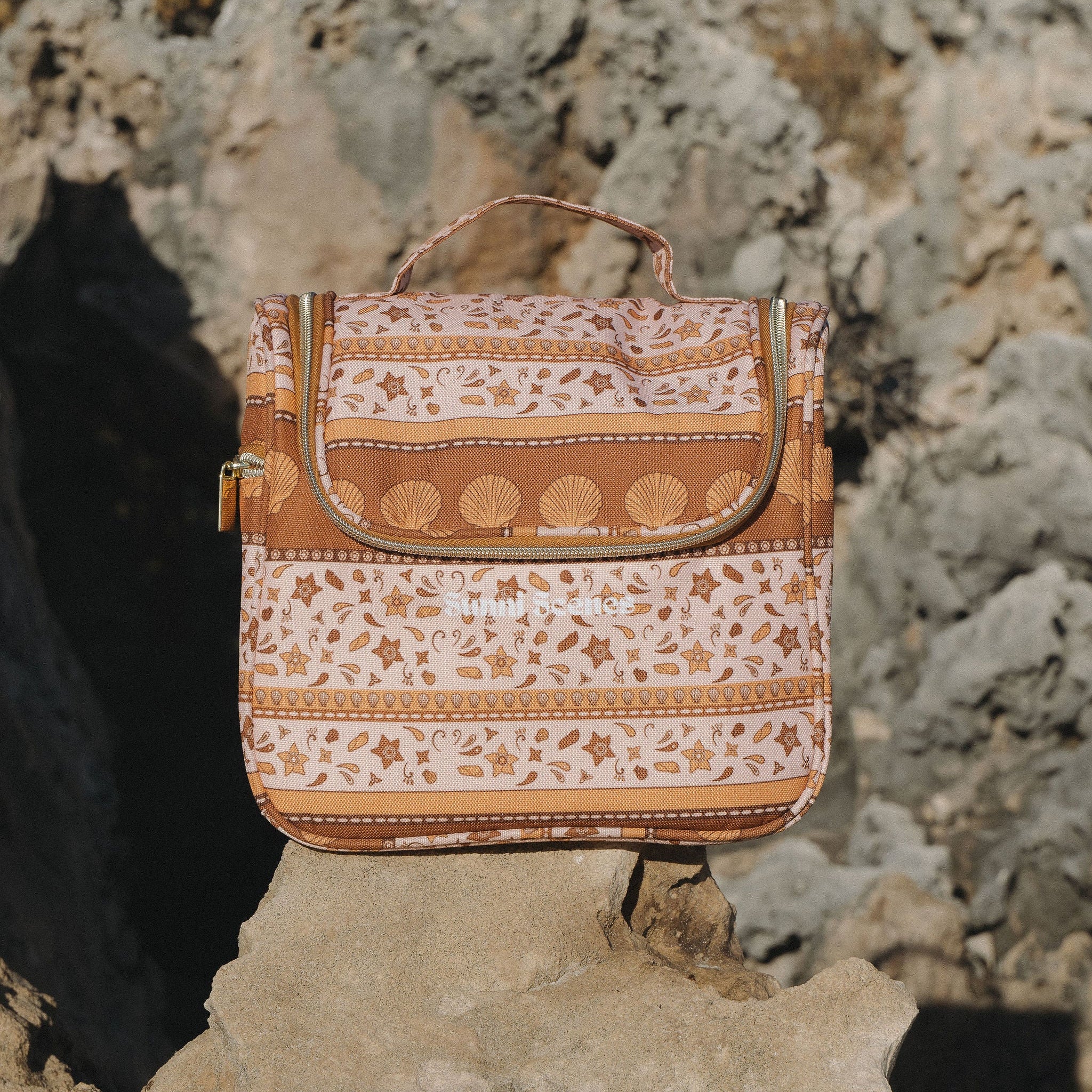 Wander Hanging Toiletry Bag