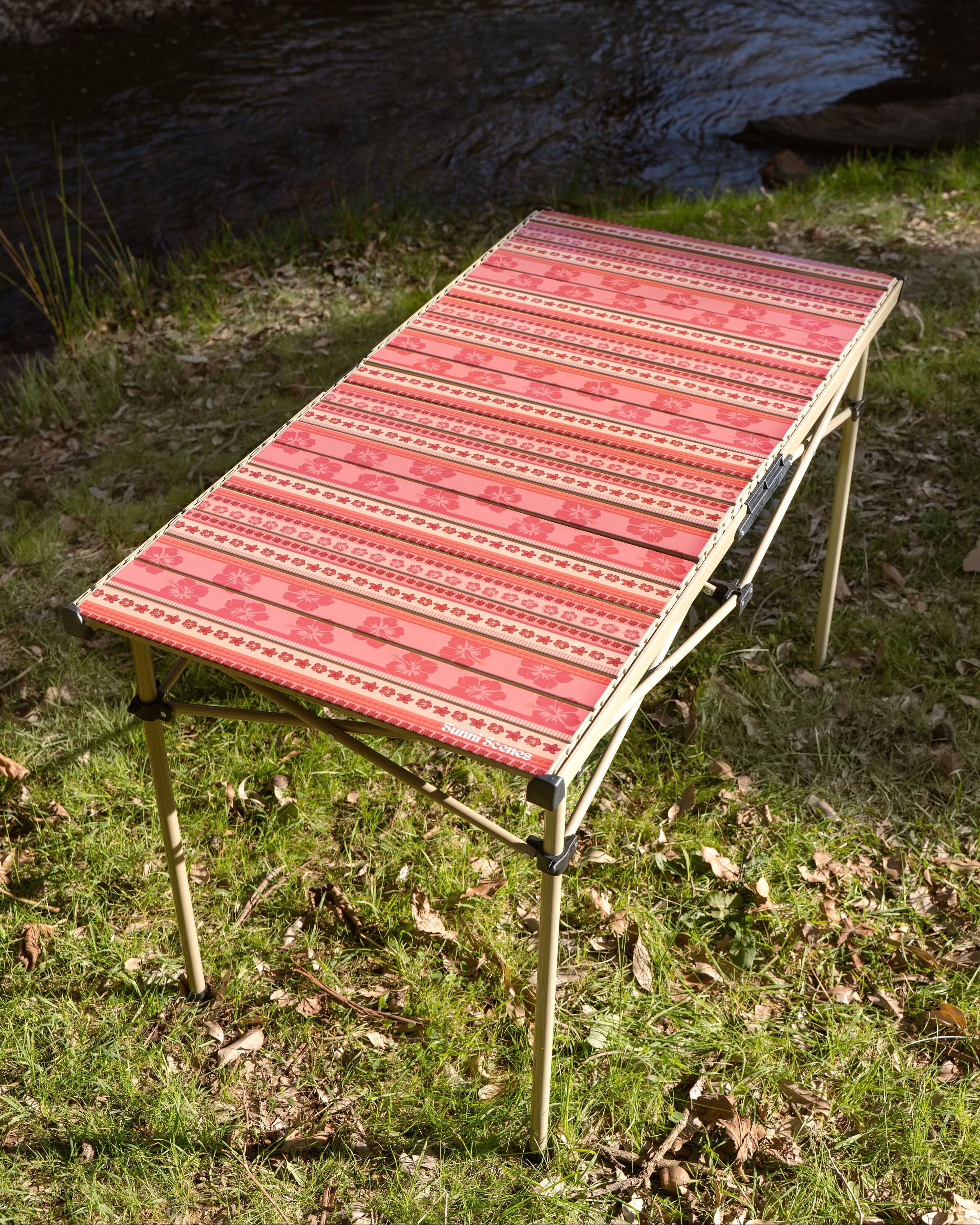 Hibiscus Camping table