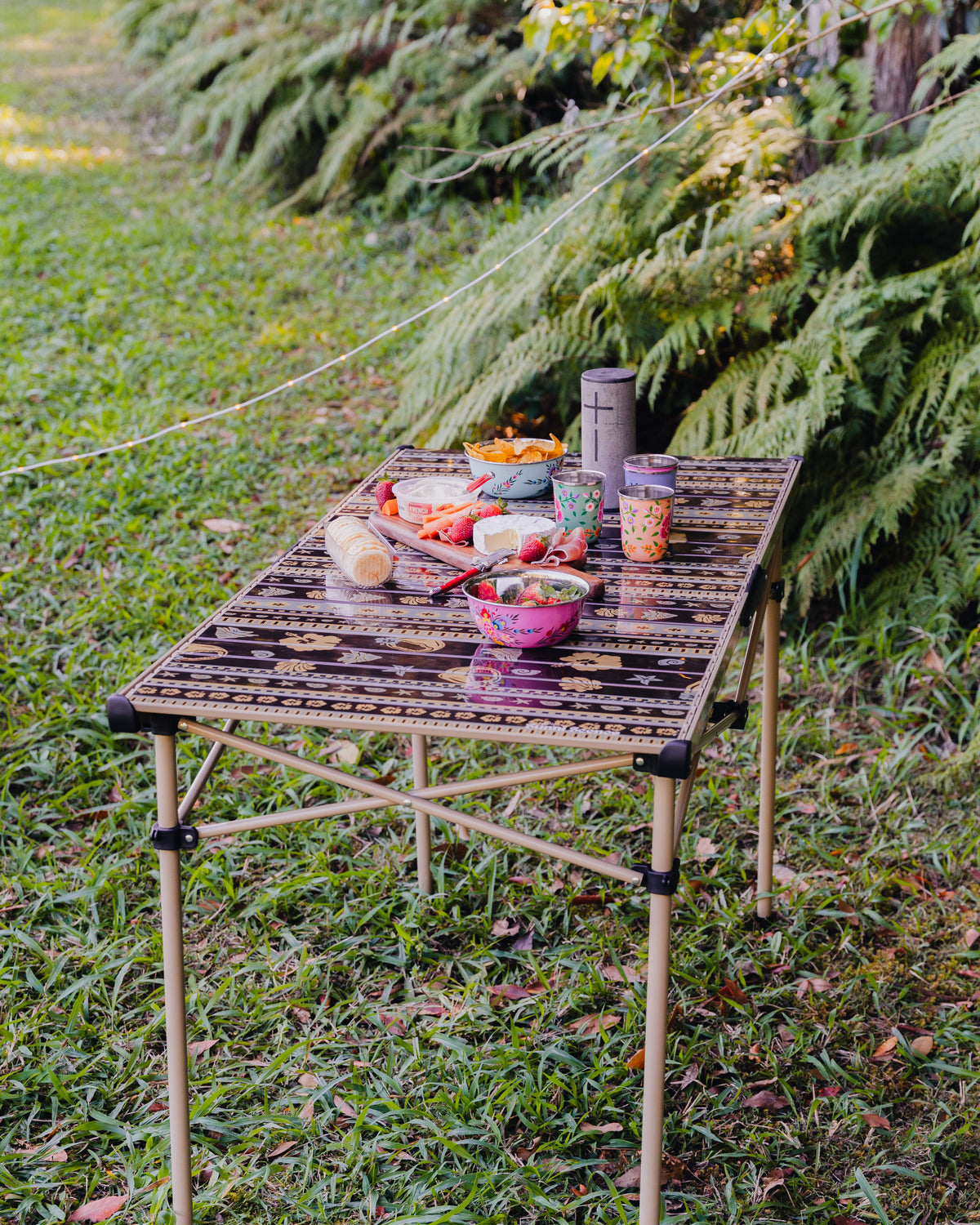 Tahiti Camping Table