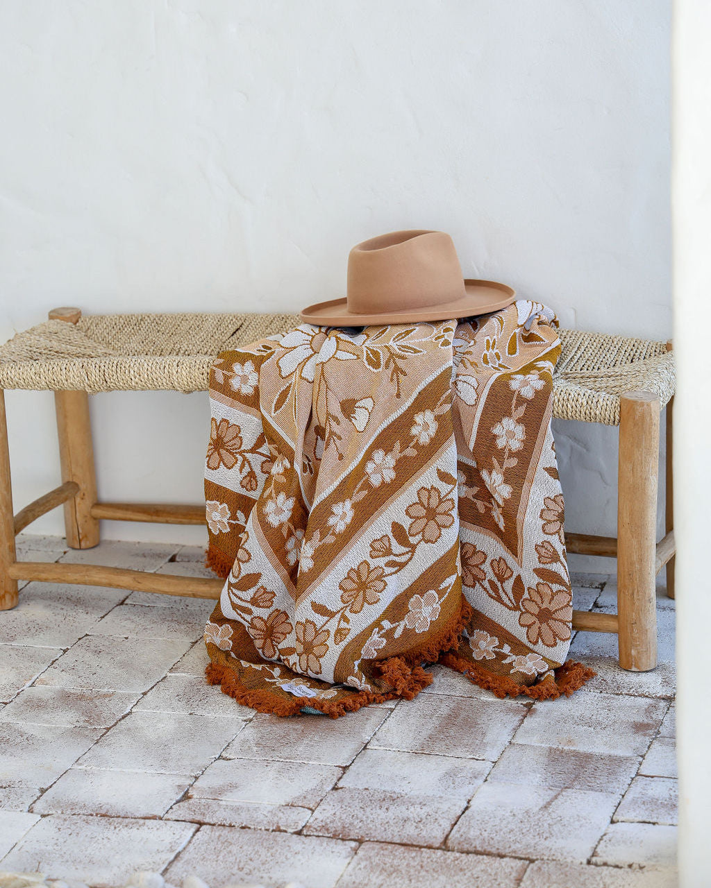 Wander Chair and Gracie Rug Bundle