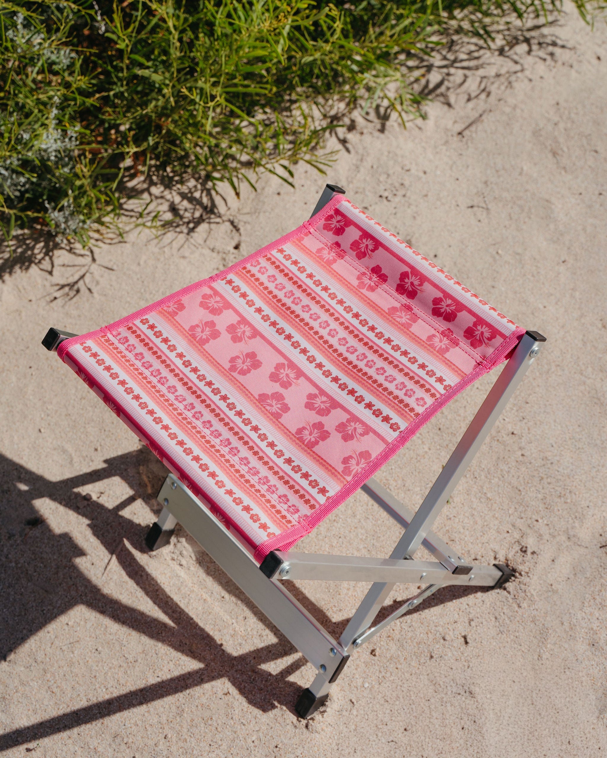 Hibiscus Camp Stool